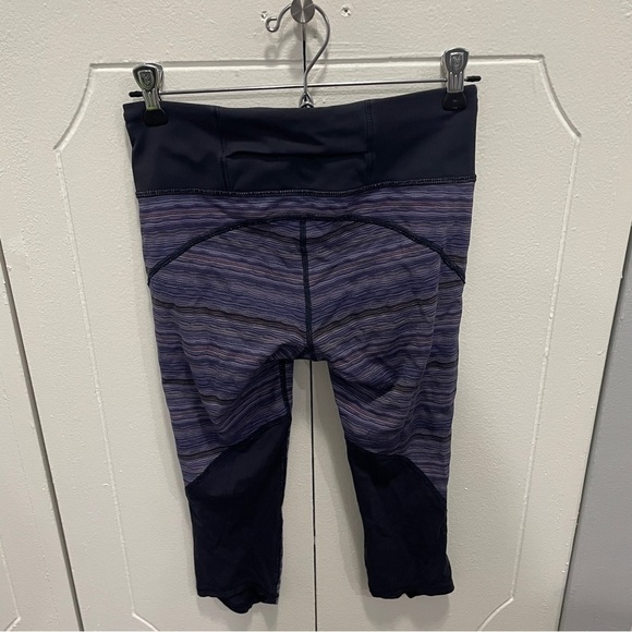 Lululemon Purple Vent It Out Crop Leggings - Picture 4 of 11